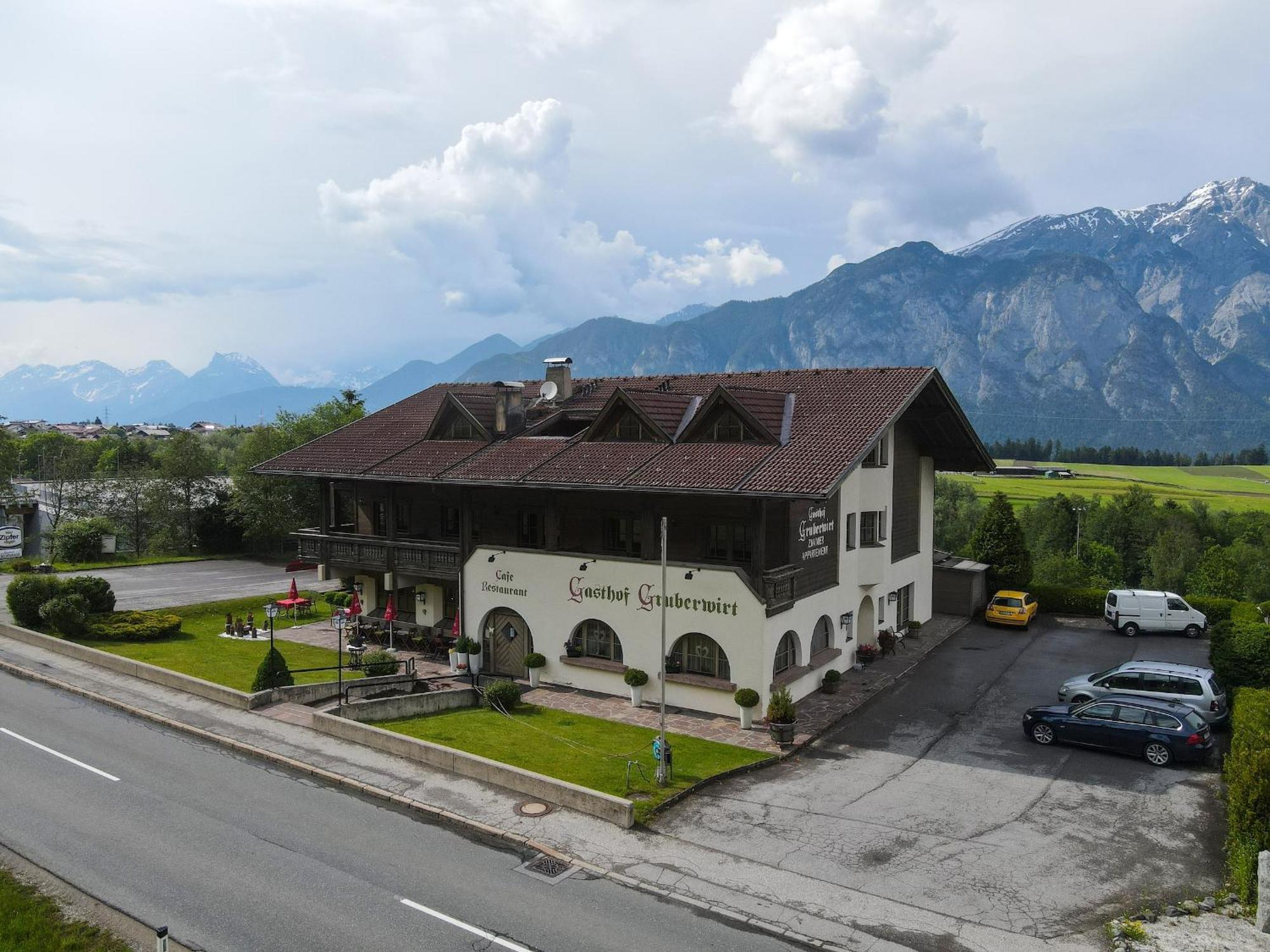Alpenflair Apartment Mit Balkon - Inkl Parkplatz #1 Innsbruck Bagian luar foto
